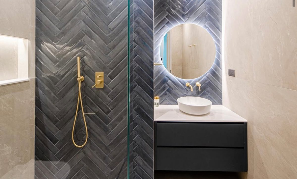 Bathroom of master bed, Fairmont